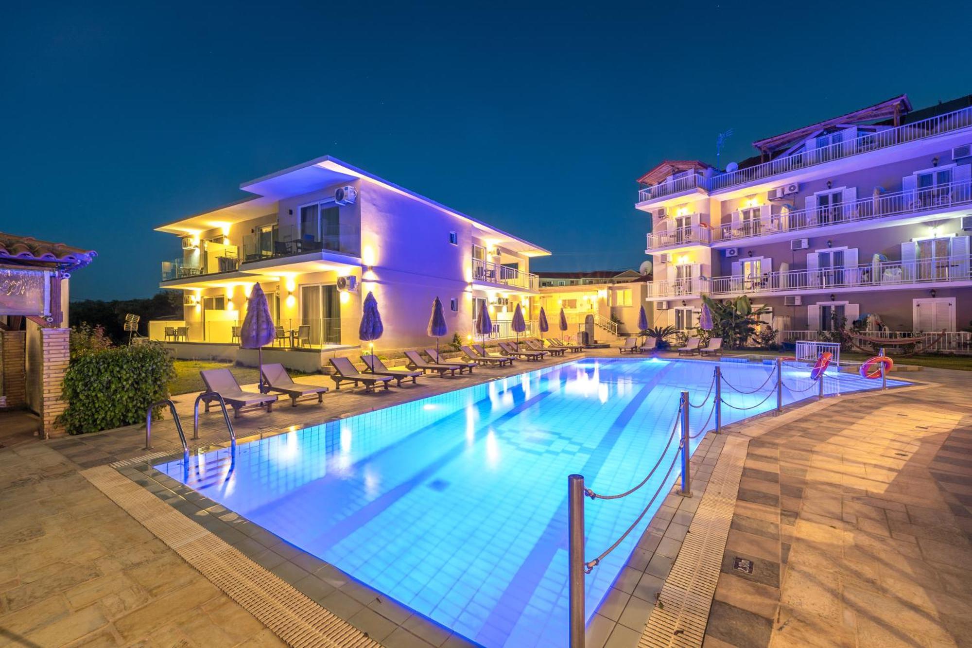Amoudi Studios Apartments Hotel Buitenkant foto