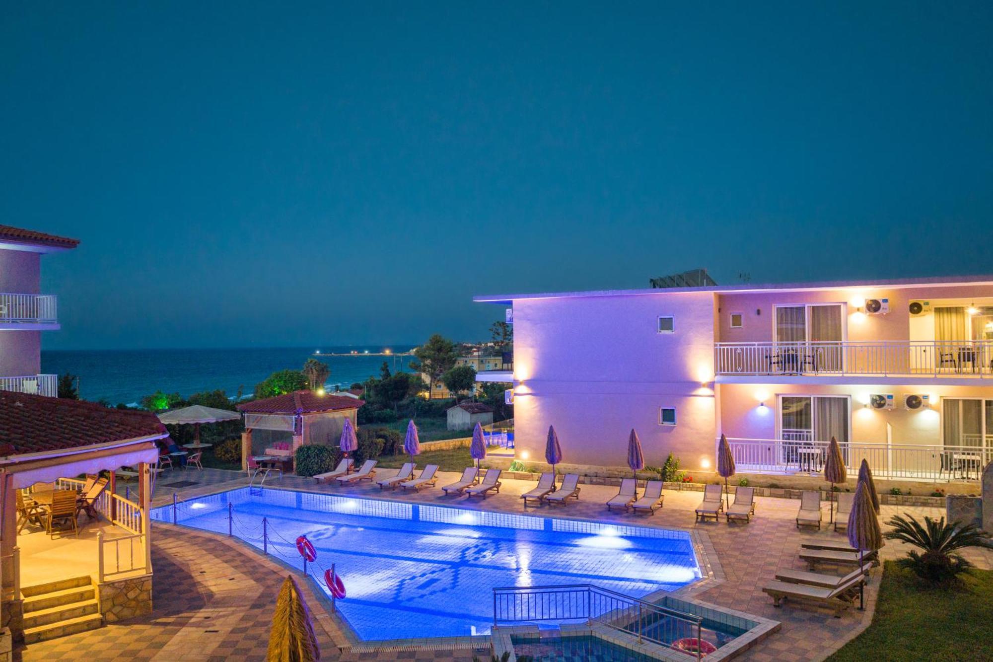 Amoudi Studios Apartments Hotel Buitenkant foto