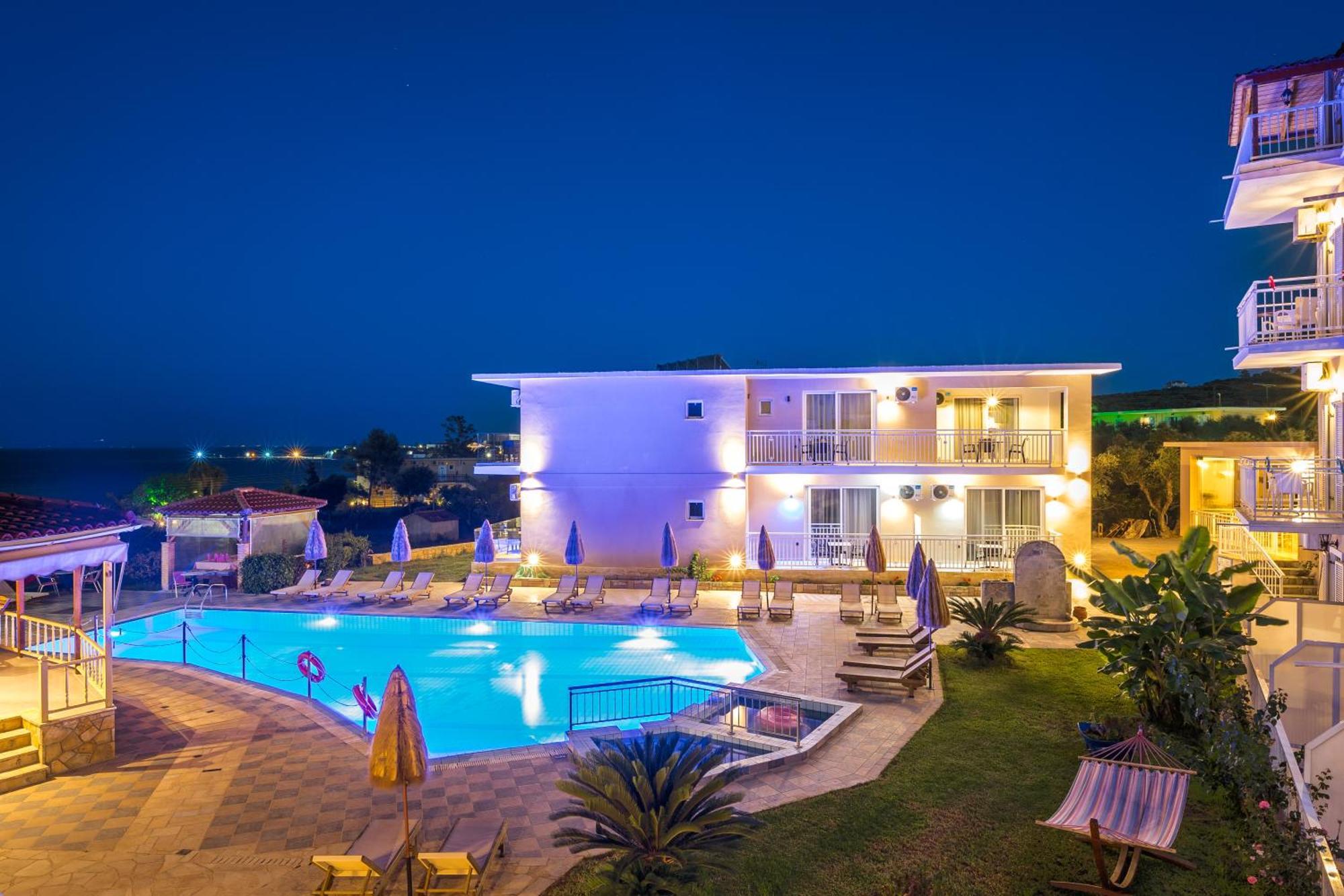 Amoudi Studios Apartments Hotel Buitenkant foto