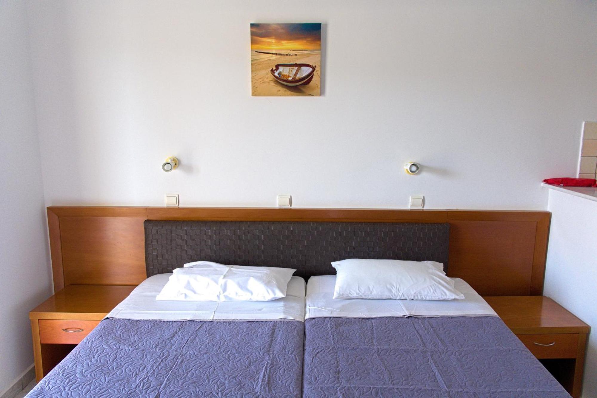 Amoudi Studios Apartments Hotel Kamer foto