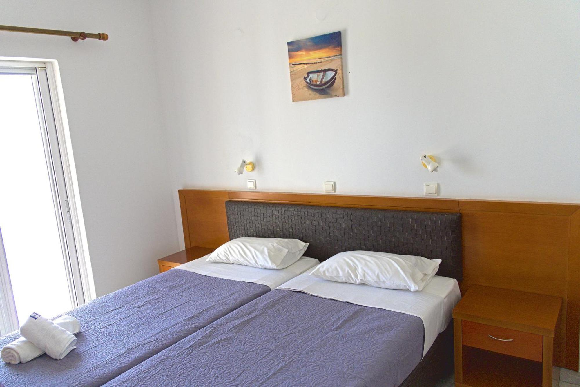 Amoudi Studios Apartments Hotel Kamer foto