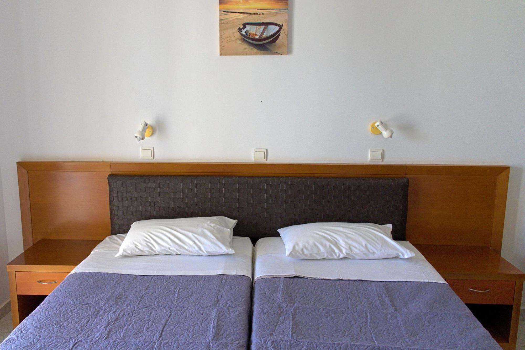 Amoudi Studios Apartments Hotel Kamer foto